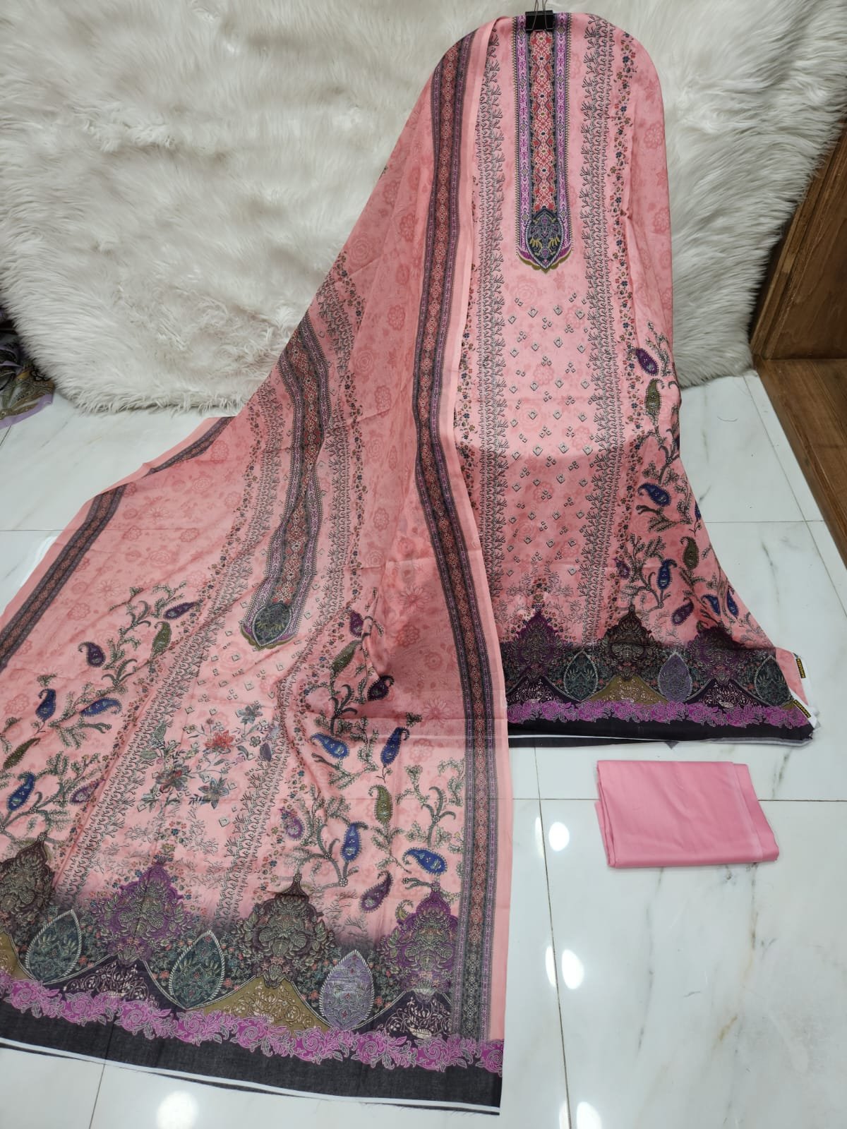 MAHJABEEN SIGNATURE LAWN #P12