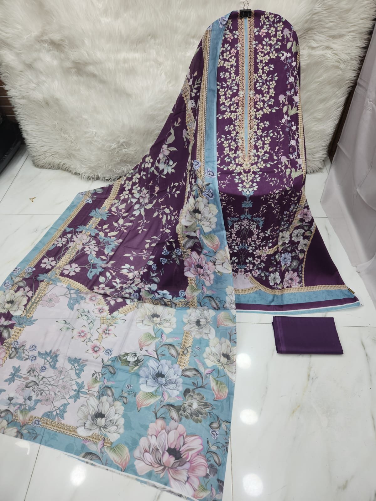 MAHJABEEN SIGNATURE LAWN P46