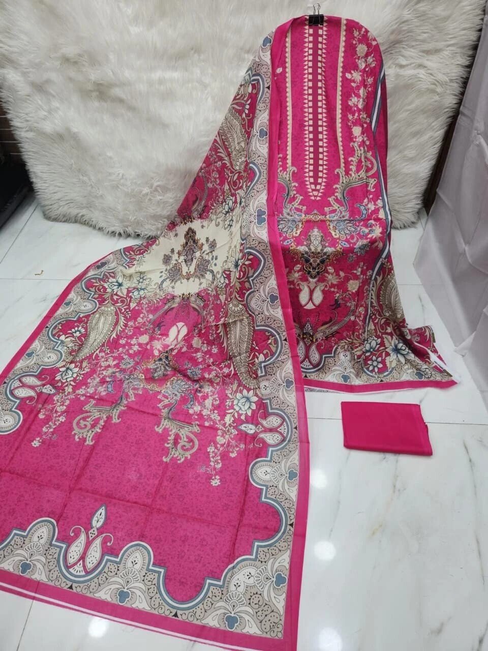 MAHJABEEN SIGNATURE LAWN P50
