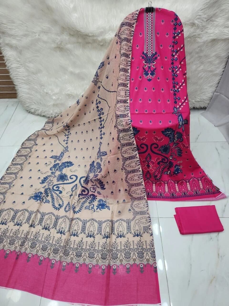 MAHJABEEN SIGNATURE LAWN P66