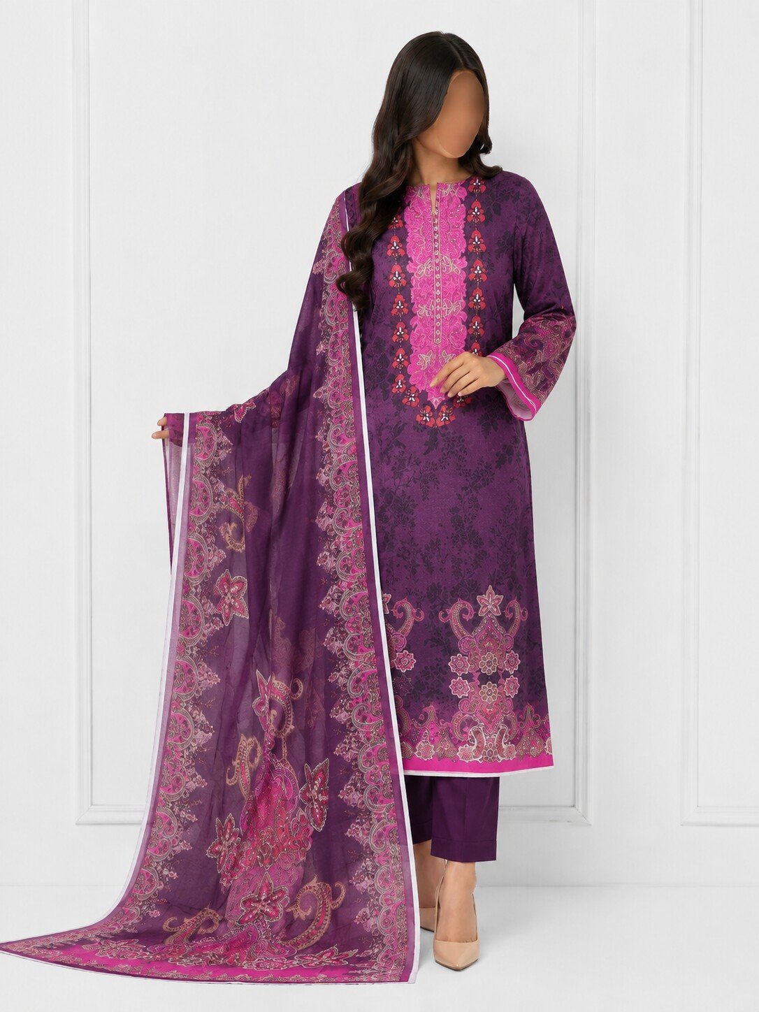 MAHJABEEN SIGNATURE LAWN P77